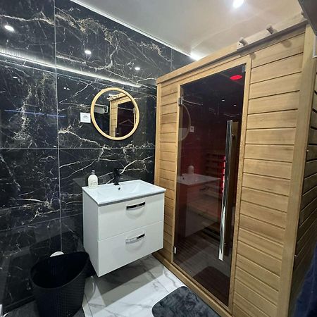 Suite Gold By L Amaryllis I Jacuzzi & Sauna Prive I Centre Beziers Arrivee Autonome 外观 照片