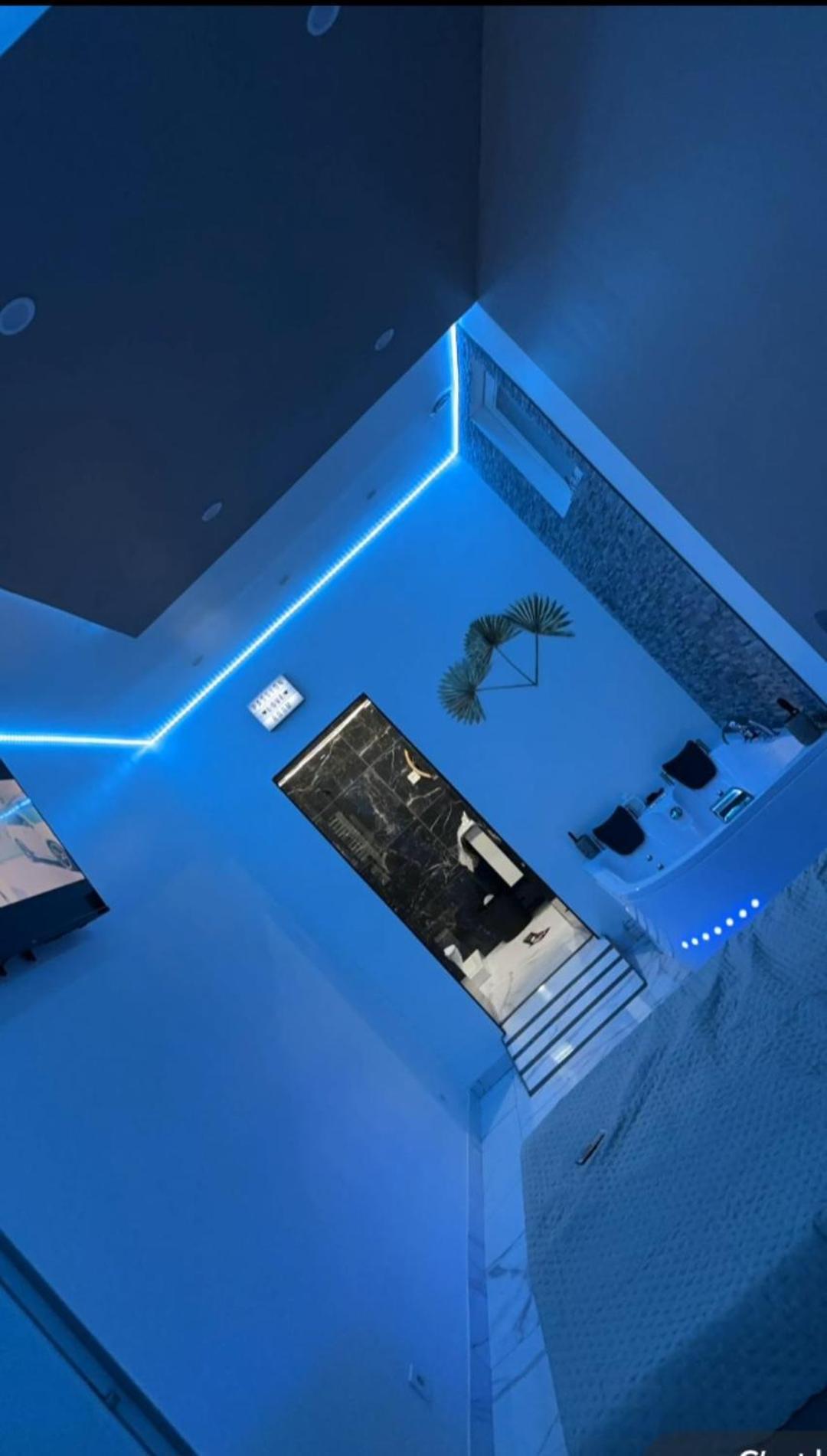 Suite Gold By L Amaryllis I Jacuzzi & Sauna Prive I Centre Beziers Arrivee Autonome 外观 照片